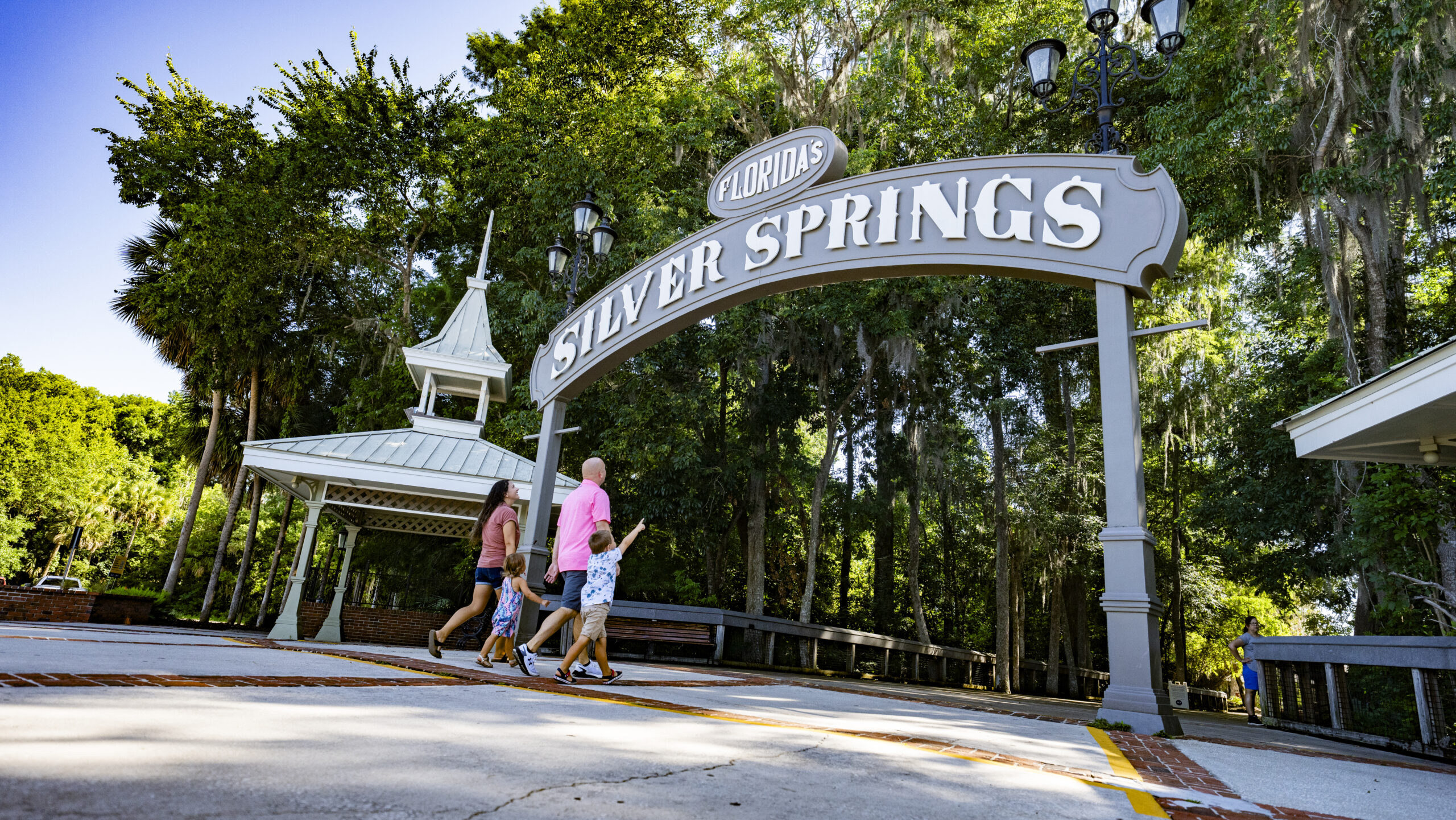 Silver Springs Entrance Arch (57) (3) - Copy